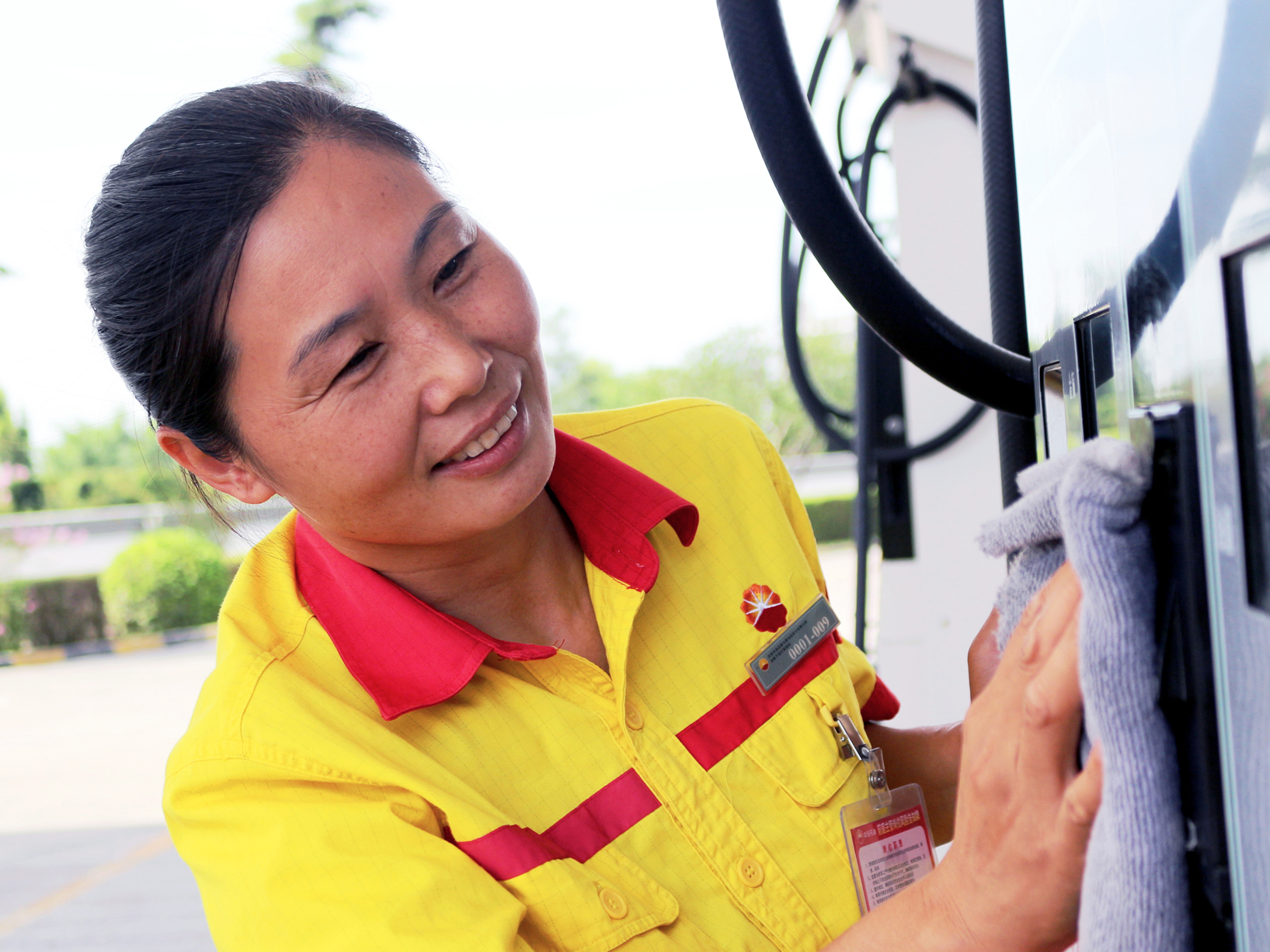 擦拭加油.jpg 擦拭加油.jpg